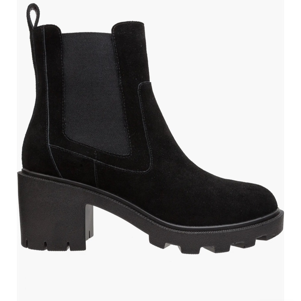 New in Box Women's Black Suede Chelsea Boots size 6.5 Nordstrom